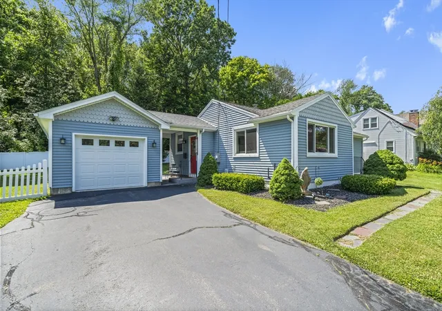Homes for sale in West Springfield, MA | 123 Greystone Ave, West Springfield, MA 01089 | MLS# 73545880