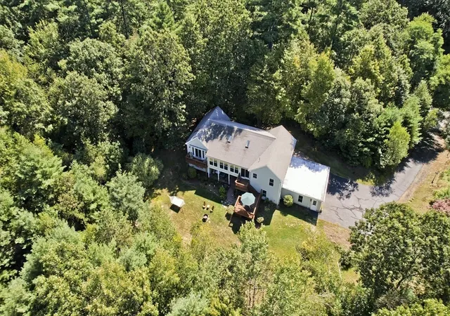 1st image of 267 Southampton Rd, Holyoke, MA 01040 | MLS# 73428591
