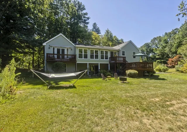 4th image of 267 Southampton Rd, Holyoke, MA 01040 | MLS# 73428591