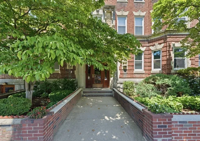 Homes for sale in Boston, MA | 131 Park Dr #44, Boston, MA 02215 | MLS# 73544137