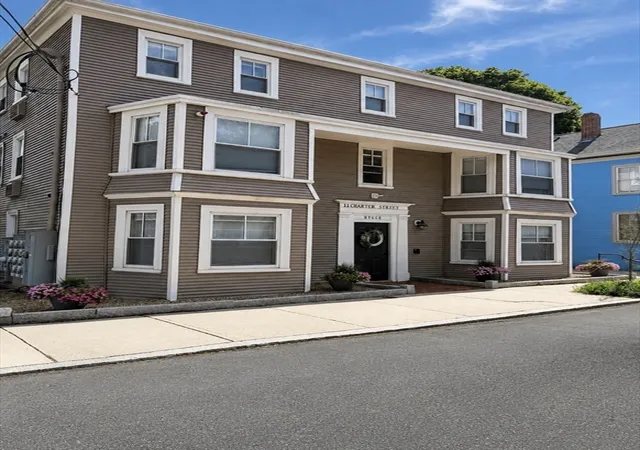 14th image of 11 Charter St, Newburyport, MA 01950 | MLS# 73561596