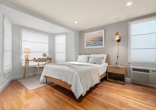 Listing Photo 5 - Condo for sale in building located at 11 Charter St, Newburyport, MA 01950