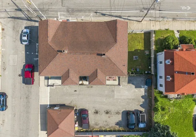 Listing Photo 4 - Condo for sale in building located at 483-491 Brayton Ave, Fall River, MA 02721