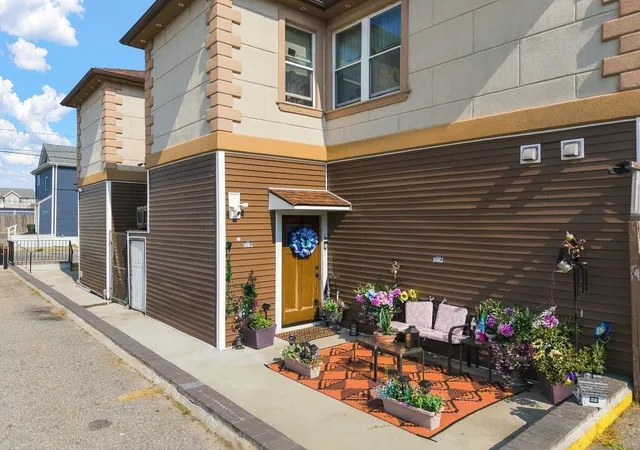 Listing Photo 5 - Condo for sale in building located at 483-491 Brayton Ave, Fall River, MA 02721
