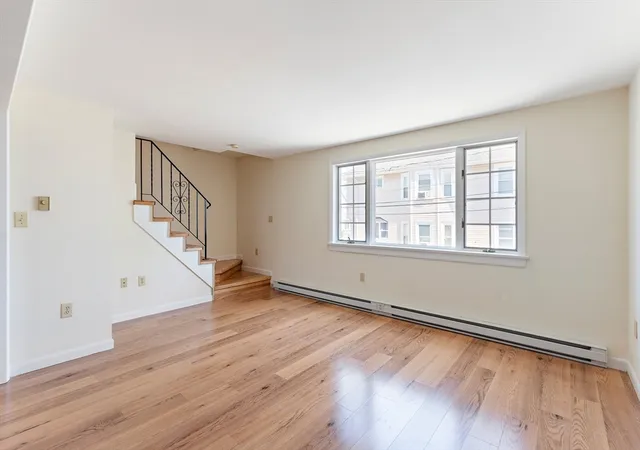 4th image of 49r Ashton St, Everett, MA 02149