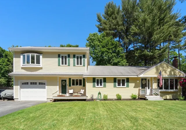 1st image of 9 Abbot St, Westford, MA 01886 | MLS# 73533284