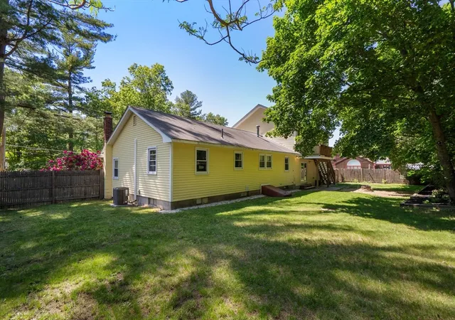 3rd image of 9 Abbot St, Westford, MA 01886 | MLS# 73533284