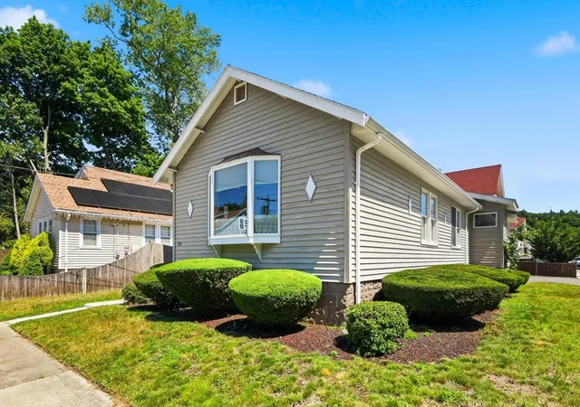 3rd image of 34 Avon St, Saugus, MA 01906 | MLS# 73559451