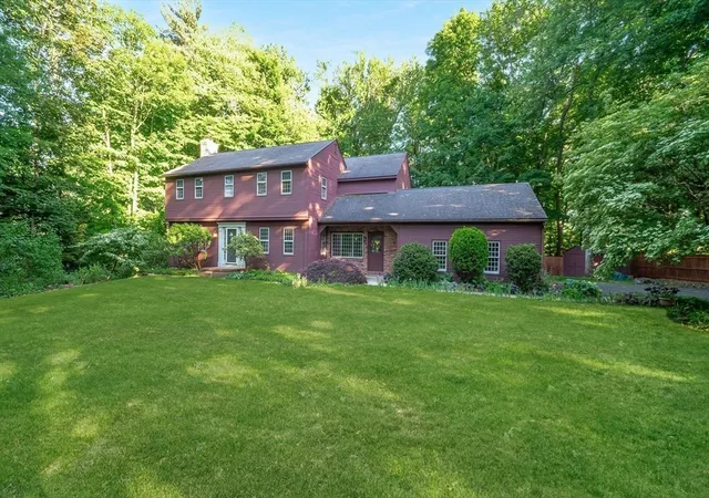 Homes for sale in East Longmeadow, MA | 84 Greenwich Rd, East Longmeadow, MA 01028 | MLS# 73529903