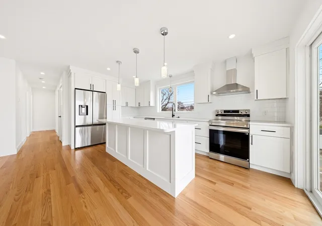 3rd image of 2 Old County Rd #12, Salisbury, MA 01952 | MLS# 73503948