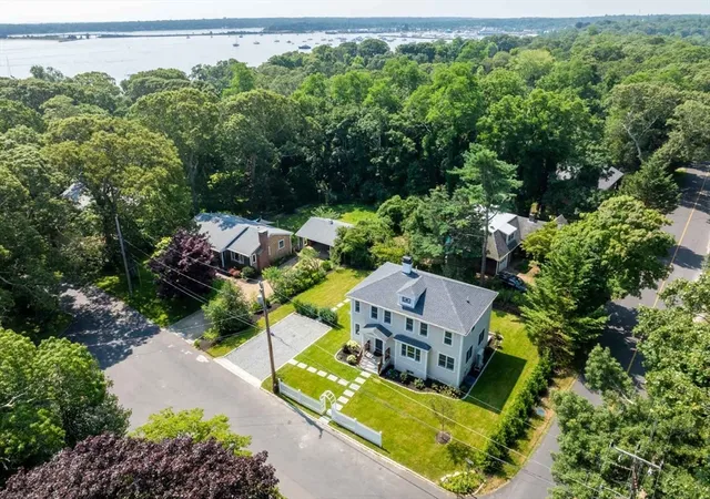 3rd image of 5 Pine Tree Lane, Tisbury, MA 02568 | MLS# 73480830