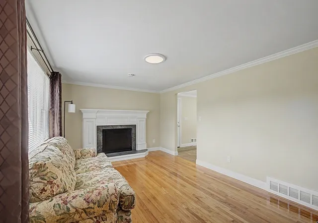 4th image of 265 Wheatland Ave, Chicopee, MA 01020 | MLS# 73529279