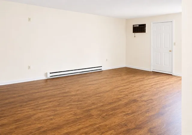 1st image of 10 Rutledge St #1B, Worcester, MA 01604 | MLS# 73528475