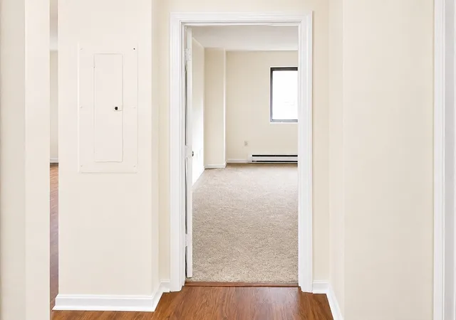2nd image of 10 Rutledge St #1B, Worcester, MA 01604 | MLS# 73528475