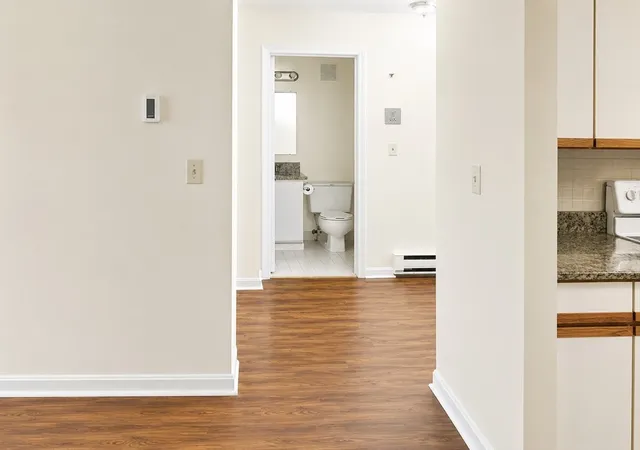 4th image of 10 Rutledge St, Worcester, MA 01604