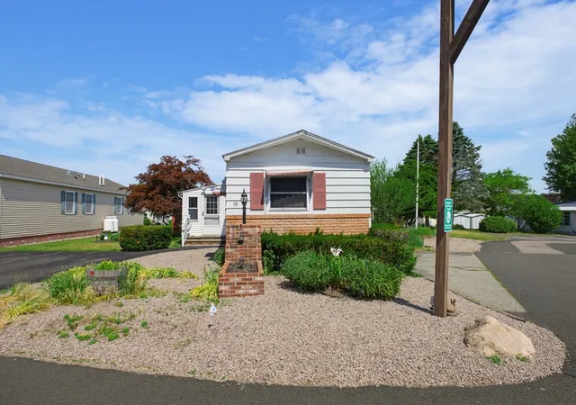 Homes for sale in Plainville, MA | 18 Sunset Lane, Plainville, MA 02762 | MLS# 73538197