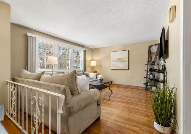 Photo 3 of Single family home for sale at 133 Mill St, Burlington, MA 01803 | MLS# 73565912 | Listing updated on 2026-09-16
