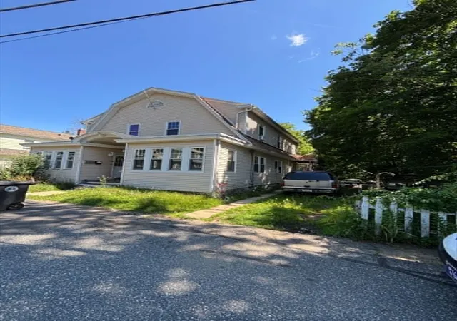 1st image of 17 19 Coolidge Ave, Southbridge, MA 01550 | MLS# 73551637