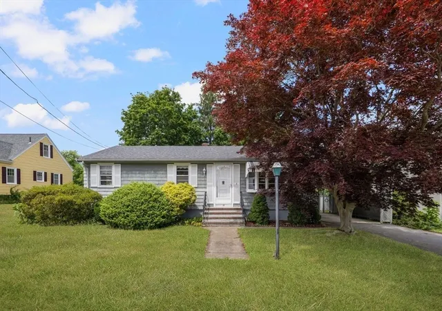 1st image of 27 Hinsdale St, Swansea, MA 02777 | MLS# 73541475