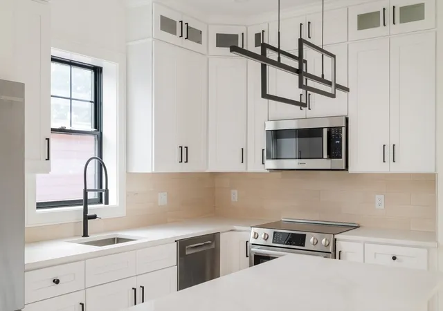 3rd image of 387 Norfolk St #2, Cambridge, MA 02139 | MLS# 73529823