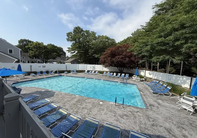 2nd image of 2903 Postgate Ln, Peabody, MA 01960