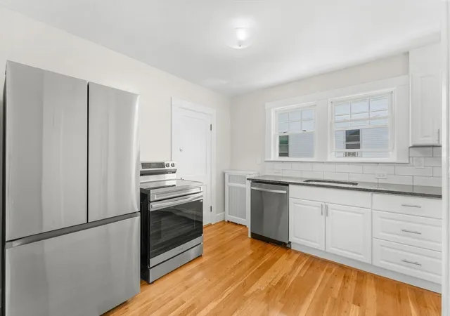 Listing Photo 5 - Condo for sale in building located at 10-12 Auburn St, Waltham, MA 02453