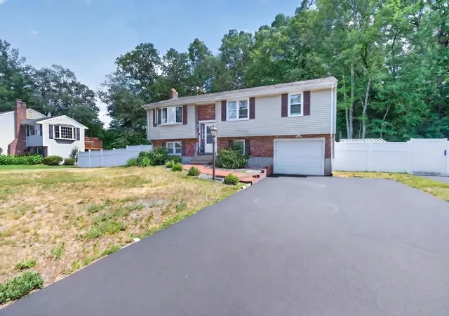 Homes for sale in North Attleboro, MA | 27 Mary Kennedy Dr, North Attleboro, MA 02760 | MLS# 73546153