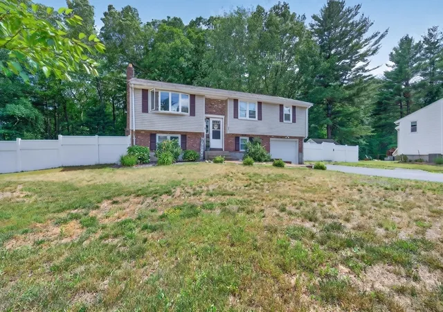 Homes for sale in North Attleboro, MA | 27 Mary Kennedy Dr, North Attleboro, MA 02760 | MLS# 73546153