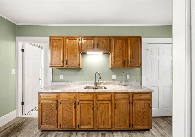 4th image of 13 Knowlton St, Beverly, MA 01915 | MLS# 73565506