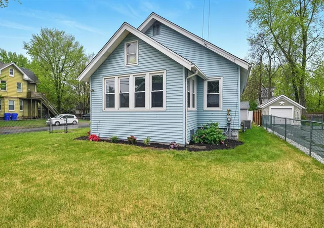 2nd image of 26 Dwight Rd, Springfield, MA 01108 | MLS# 73371464