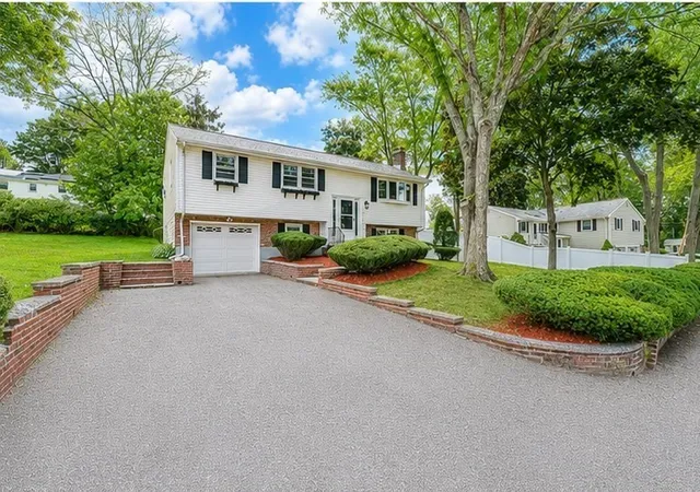 2nd image of 11 Coweeset Dr, Brockton, MA 02301 | MLS# 73565217