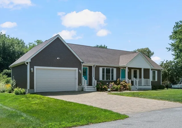Photo 1 of Sale Pending at 40 Oakland, Swansea, MA 02777 | MLS# 73562118 | Listing updated on 2026-08-18