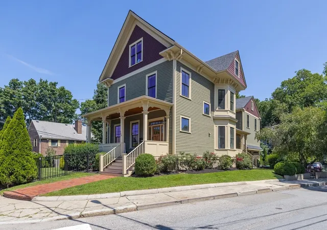 1st image of 160 Walnut St #A, Newtonville, MA 02460 | MLS# 73562463