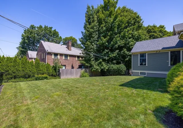 26th image of 160 Walnut St #A, Newtonville, MA 02460 | MLS# 73562463