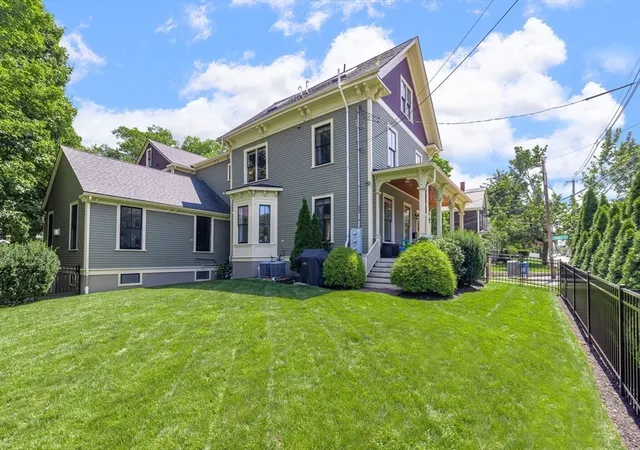 2nd image of 160 Walnut St #A, Newtonville, MA 02460 | MLS# 73562463