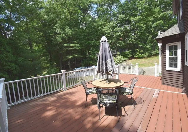 42nd image of 14 Colonial Dr, Shrewsbury, MA 01545 | MLS# 73534942