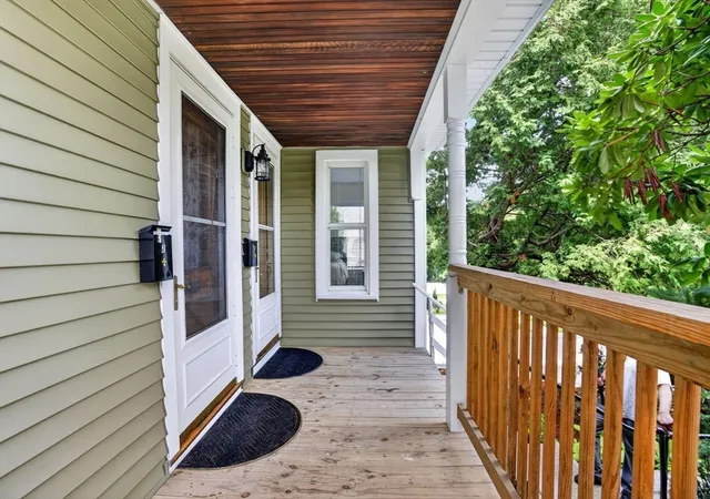 4th image of 33 Parsons St, Newton, MA 02465 | MLS# 73564453