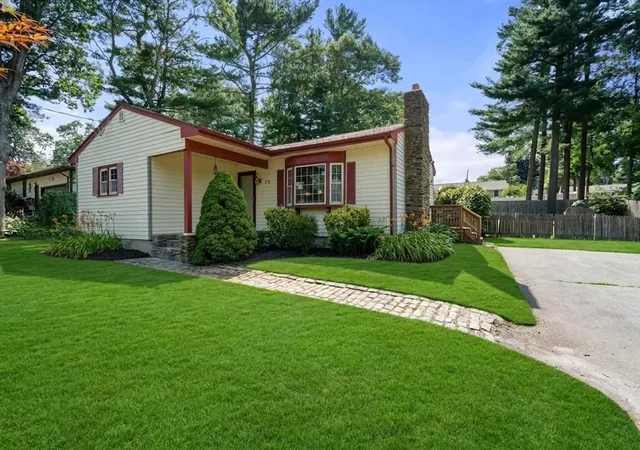 1st image of 375 Middle Rd, Acushnet, MA 02743 | MLS# 73550626