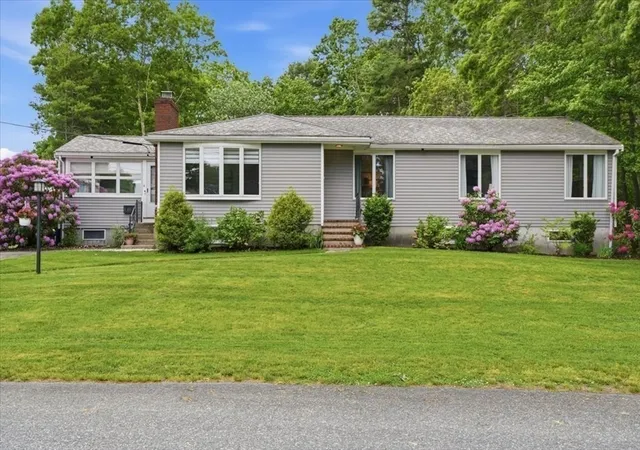 Homes for sale in East Walpole, MA | 8 Lewis Park Dr S, East Walpole, MA 02032 | MLS# 73538400