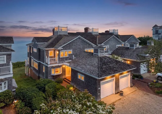 2nd image of 18a Cape Codder Rd, Falmouth, MA 02540