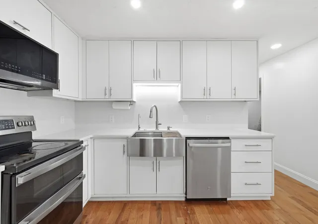 Photo 4 of Condo for sale at 15 Houghton St #6, Worcester, MA 01604 | MLS# 73553091 | Listing updated on 2026-09-18