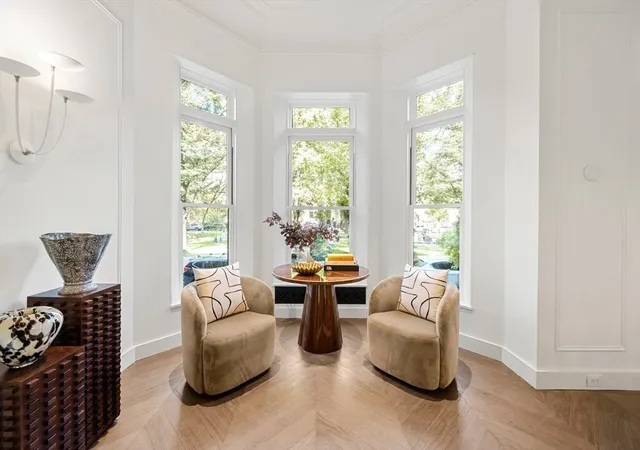 2nd image of Maison Commonwealth, Boston, MA 02116