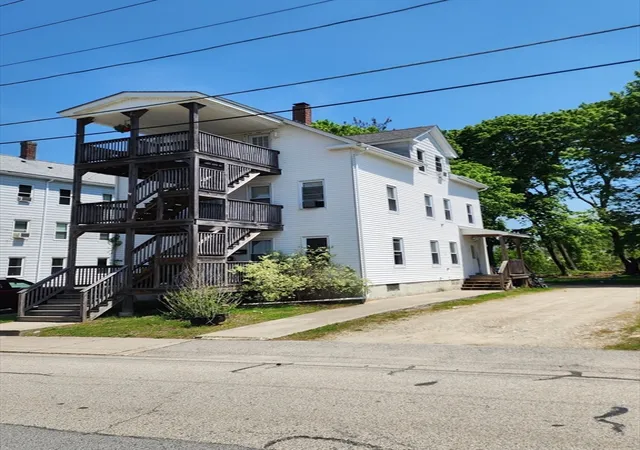 Homes for sale in Webster, MA | 22 Robinson St, Webster, MA 01570 | MLS# 73522984