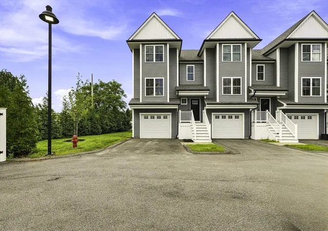 2nd image of 274 Providence Rd #8, South Grafton, MA 01560 | MLS# 73565171