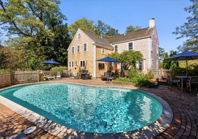 5th image of 252 Massachusetts 6A, East Sandwich, MA 02537 | MLS# 73523352