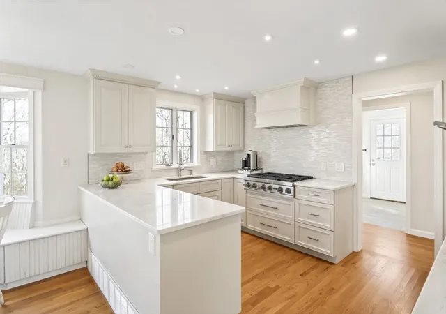 Photo 3 of Single family home for sale at 81 Whalers Walk, Edgartown, MA 02539 | MLS# 73493917 | Listing updated on 2026-10-09