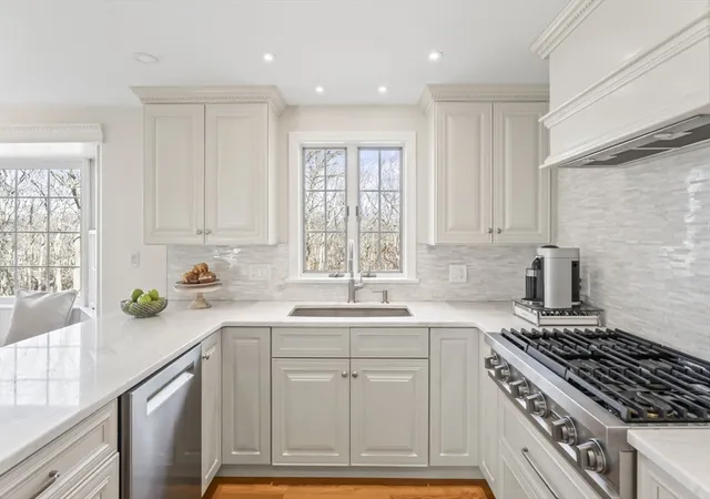 Photo 4 of Single family home for sale at 81 Whalers Walk, Edgartown, MA 02539 | MLS# 73493917 | Listing updated on 2026-10-09