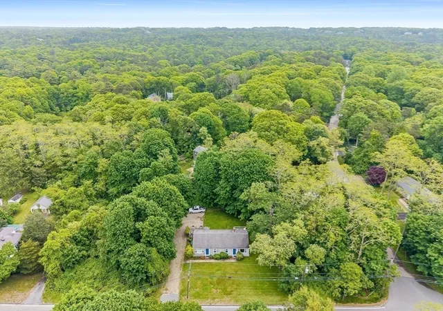 2nd image of 267 N Falmouth Hwy, North Falmouth, MA 02556 | MLS# 73384474