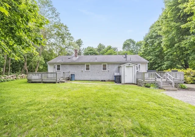 3rd image of 267 N Falmouth Hwy, North Falmouth, MA 02556