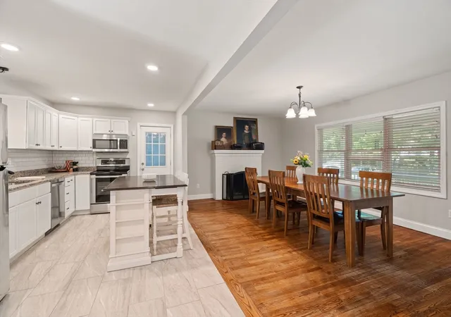 1st image of 380 Woodward Ave, Seekonk, MA 02771 | MLS# 73535924